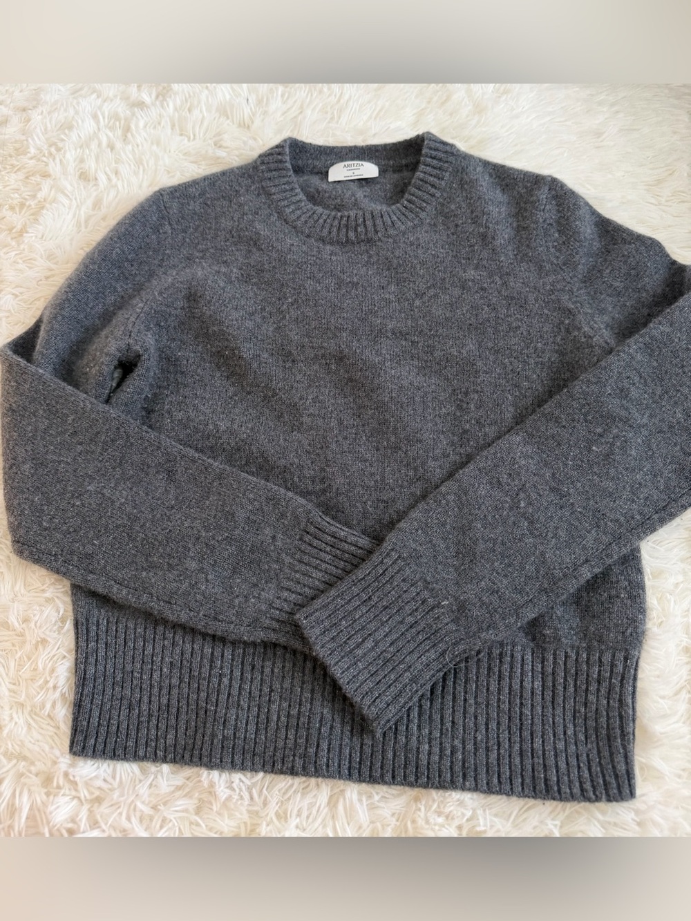Aritzia Essential Cashmere Nouveau Sweater - Picture 3 of 9